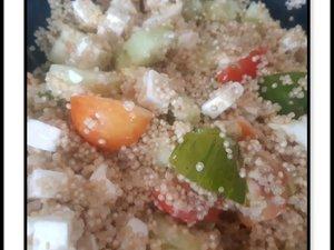 Salade quinoa, concombre, tomates, feta