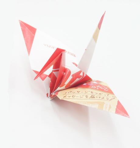 Les emballages Kit Kat en plastique remplacés par du papier qui se transforment en origamis