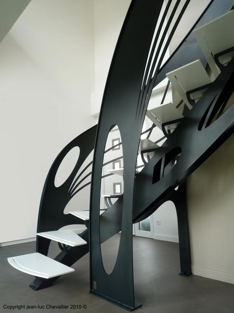 Escalier design Art Nouveau – 10 ans de révolution esthétique Escalier design Art Nouveau – 10 ans de révolution esthétique