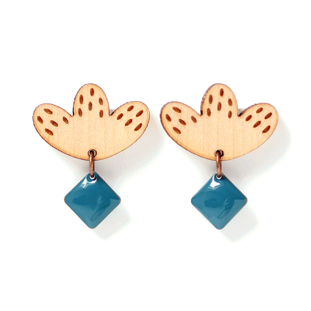 La collection Flora est en ligne ! https://www.etsy.com/shop/lesfollesmarquises?ref=seller-platform-mcnav§ion_id=27043416