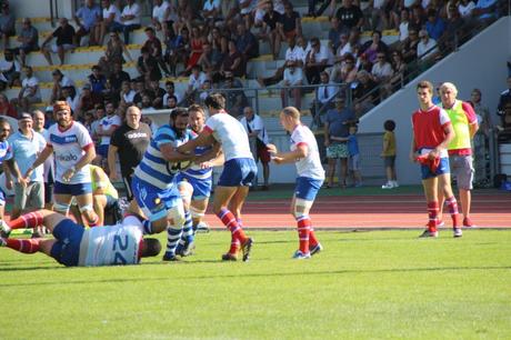 Depuis la reprise, la bière après l'entraînement est terminée pour les joueurs du RC Sablais. Des sirops d’eau pour tout le monde!
