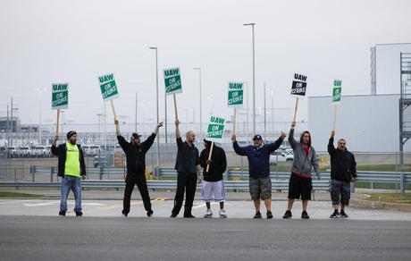 Etats-Unis : Les salariés de General Motors en grève