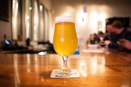 Une bière de houblon fraîche à Holy Mountain Brewing l'année dernière. Une bière de houblon fraîche à Holy Mountain Brewing l'année dernière.