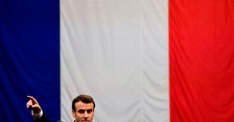 Pour que moi je reste, les immigrés doivent rester dehors !