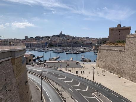Carte postale de Marseille depuis le fort Saint Jean