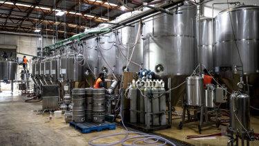 Cassels Brewing Company à Christchurch a parié 3500 bières de plus de 50 pays pour remporter le prix du meilleur stout et porteur du monde. 