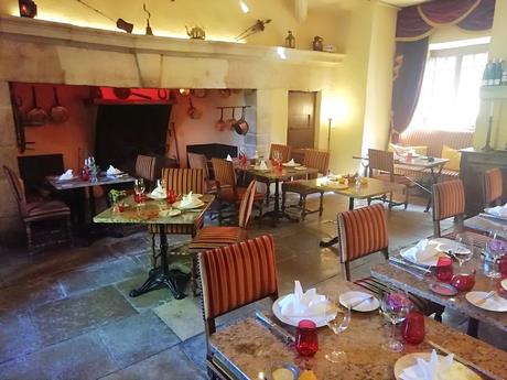 restaurant dans les anciennes cuisiens © Gourmets&co restaurant dans les anciennes cuisiens © Gourmets&co