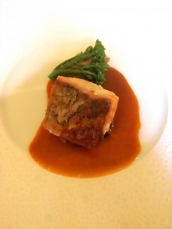 Filet de maigre, jus crustacés © Gourmets&co