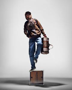 Burberry lance une collection Monogramme incarnée par Gigi Hadid Burberry lance une collection Monogramme incarnée par Gigi Hadid