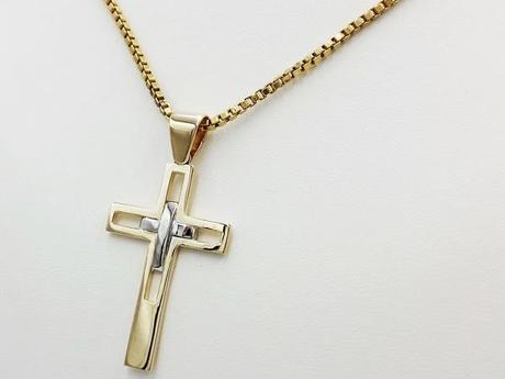 Création de pendentifs croix pendentif croix or 18 carats