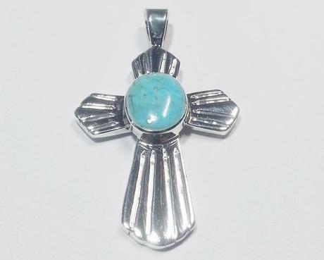 pendentif croix en argent massif et pierre de turquoise