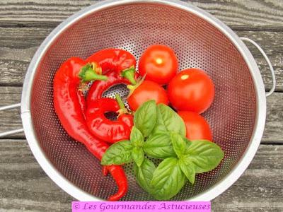 Poêlée de Poivrons et tomates farcies surprises (Vegan) Poêlée de Poivrons et tomates farcies surprises (Vegan)