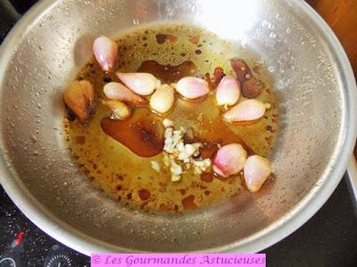 Poêlée de Poivrons et tomates farcies surprises (Vegan) Poêlée de Poivrons et tomates farcies surprises (Vegan)