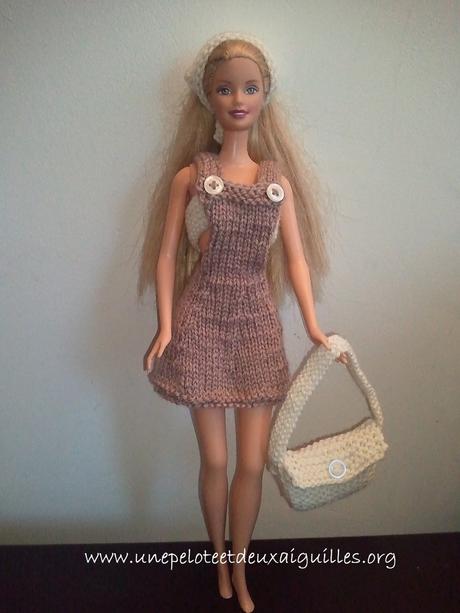 Tricoter une robe salopette pour Barbie