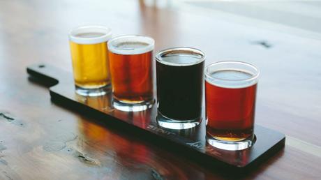 Quatre échantillons de bière