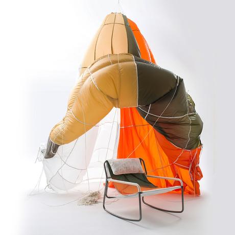 Mobilier Parachute imaginé par Layer Design pour Raeburn