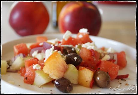 Salade estivale de pastèque, concombre et brugnons Salade estivale de pastèque, concombre et brugnons