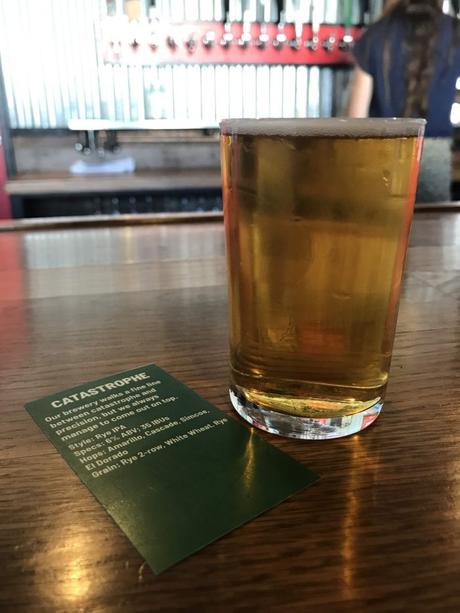 ancienne bière caz rohnert park 700x933 - La meilleure bière artisanale à Rohnert Park, Californie