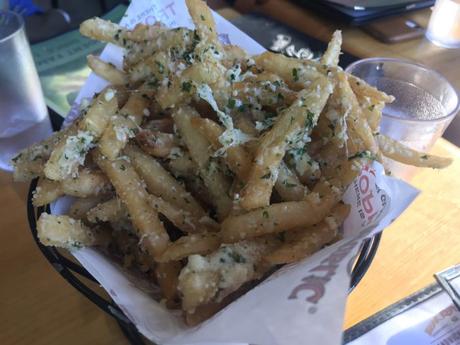 Bear Republic frites Rohnert Park california 700x525 - La meilleure bière artisanale de Rohnert Park, Californie