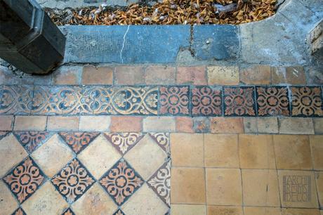 Le carrelage de la Chapelle Saint-Joseph Le carrelage de la Chapelle Saint-Joseph