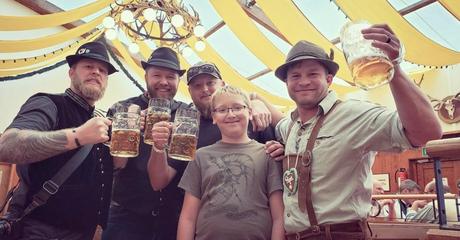 Craft beer – La bière contient 6,2% d'alcool et 7 autres choses que j'ai apprises à la dure à la fête de la bière
 – Houblon