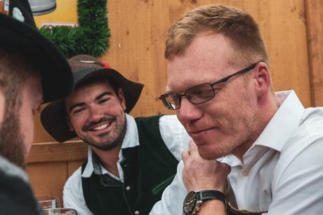 Craft beer – La bière contient 6,2% d'alcool et 7 autres choses que j'ai apprises à la dure à la fête de la bière
 – Houblon