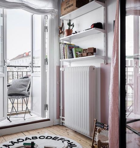 papier peint chambre enfant rose tapis rond balcon style scandinave - blog déco - clem around the corner
