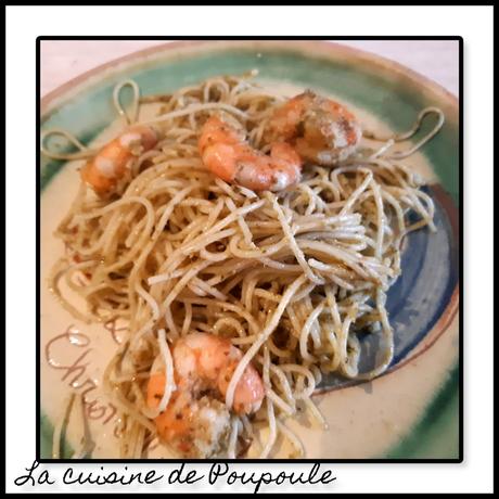 Pâtes au pesto maison et crevettes sautées Pâtes au pesto maison et crevettes sautées