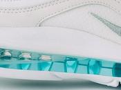 Nike JESUS remplies d’eau bénite