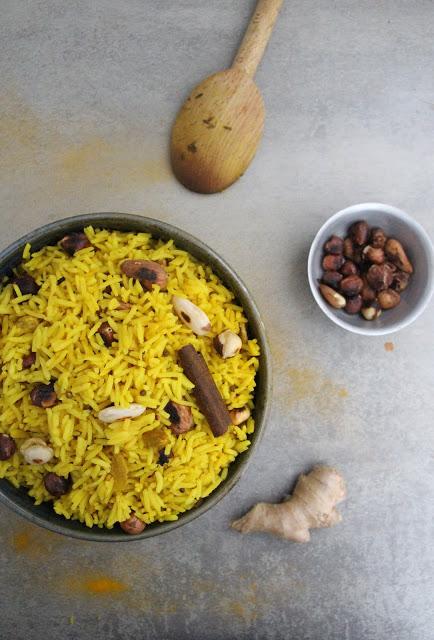 Cuillère et saladier : Riz indien aux épices