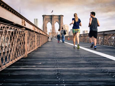 Comment s’habiller pour la marche sportive ? Comment s’habiller pour la marche sportive ?