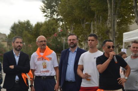Romain Grau, député et Jean-Louis Chambon, maire de Canohès, présents aux côtés du président de l'association, M. Kadi (microphone).