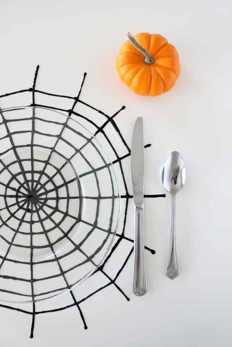 déco diy halloween facile set de table toile araignée - blog déco - clem around the corner
