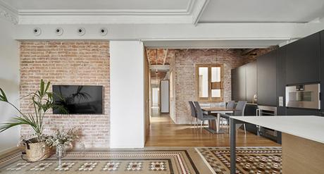 Une rénovation qui préserve l’histoire de cet appartement de 120 ans