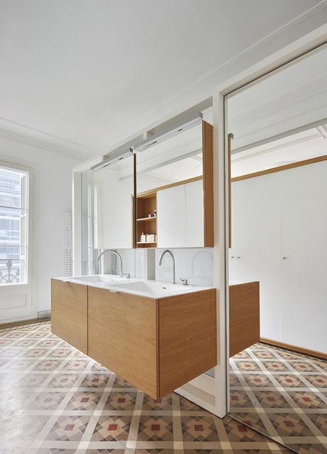 Une rénovation qui préserve l’histoire de cet appartement de 120 ans