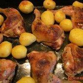 Cuisses de poulet au four à l'ail, au citron et à la ciboulette - sucreetepices.over-blog.com