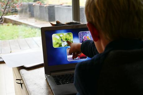 Apprendre l’anglais aux enfants pour voyager: cadeaux inside