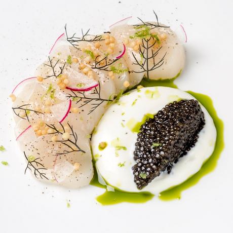 Saint Jacques en Carpaccio caviar d'Aquitaine et crème crue, riz soufflé 5 - copie Saint Jacques en Carpaccio caviar d'Aquitaine et crème crue, riz soufflé 5 - copie