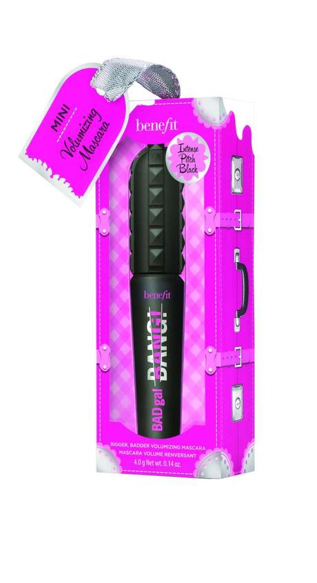 Benefit ou le plaisir d’anticiper les fêtes de fins d’année en beauté Benefit ou le plaisir d’anticiper les fêtes de fins d’année en beauté