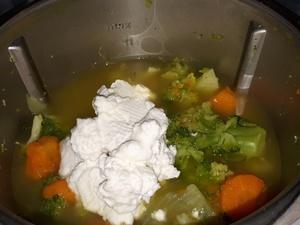 Soupe de brocoli, carotte au chèvre frais Cliquer sur les photographies pour les agrandir