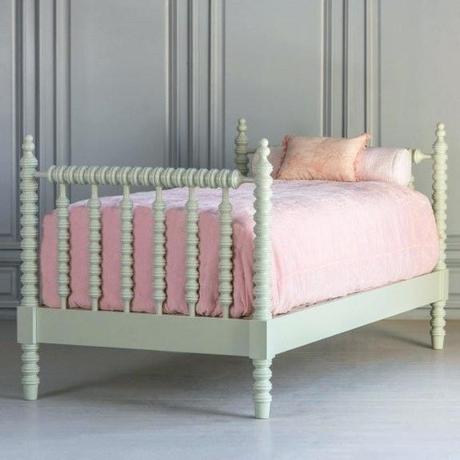 spindle daybed wood spindle daybed