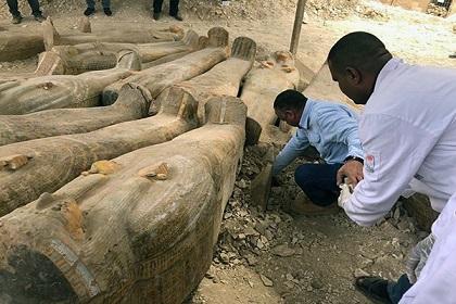 Une trentaine de sarcophages découverts à Louxor