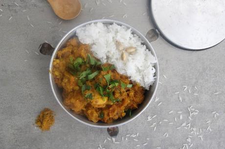 Dahl de lentilles corail à la courge et au coing, riz infusé coco-cardamome