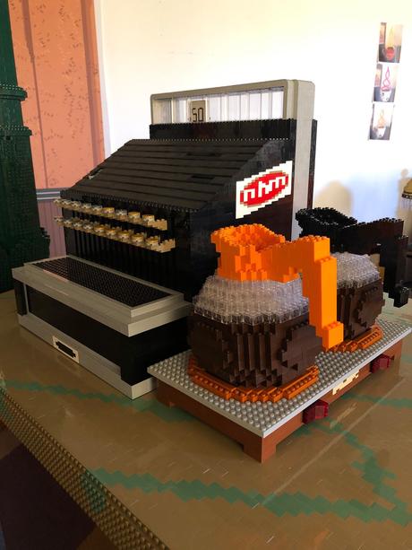 FRIENDS : une reconstitution grandeur nature du Central Perk en LEGO FRIENDS : une reconstitution grandeur nature du Central Perk en LEGO
