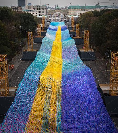Une installation géante pour les 30 ans de la chute du Mur de Berlin