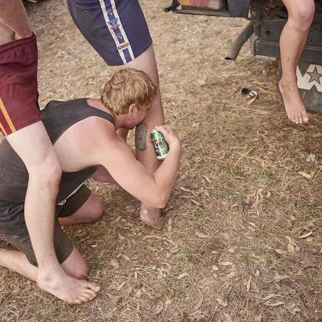 Info bière – Le chaos ambiant sur les bals chantants australiens documenté par Ingvar Kenne

 – Malt