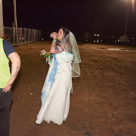 Info bière – Le chaos ambiant sur les bals chantants australiens documenté par Ingvar Kenne

 – Malt