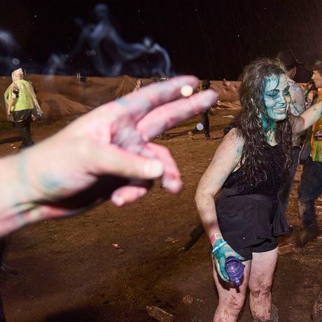 Info bière – Le chaos ambiant sur les bals chantants australiens documenté par Ingvar Kenne

 – Malt