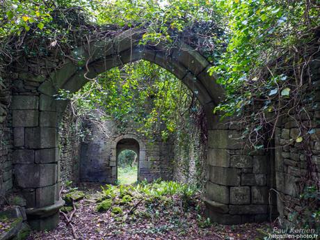 or et argent dans les ruines en #Bretagne #Finistère #MadeInBzh