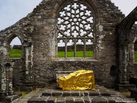 or et argent dans les ruines en #Bretagne #Finistère #MadeInBzh
